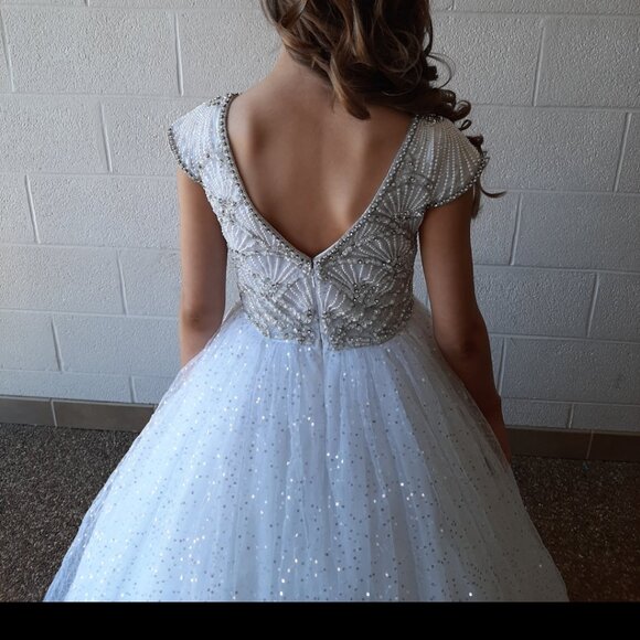 Sherri Hill white pageant dress little girl size 8, runs bigger - Picture 3 of 11